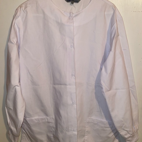 Scrub tops and pants - Picture 8 of 14